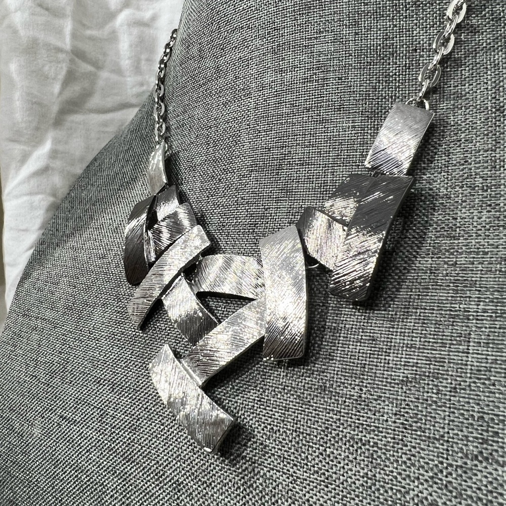 Fashion Jewelry Stainless Steel Coated in Silver And Gun Metal Plated Finish☑️ - Picture 9 of 10